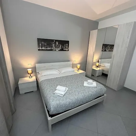 Rhome Away Marconi