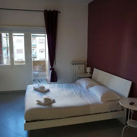 Rhome Away Marconi Rzym